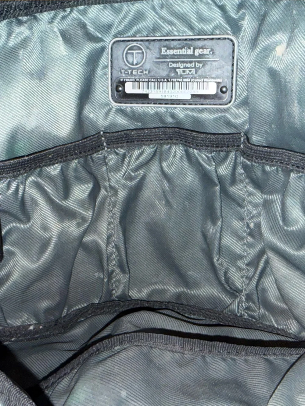Tumi Essentials Gear Black Toiletry Bag